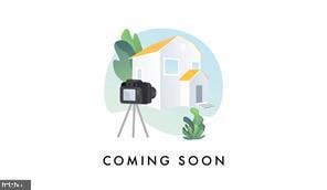 9 47th St SE, Washington, DC 20019