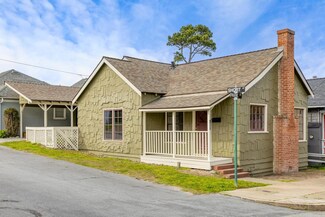 216 Park St, Pacific Grove, CA 93950
