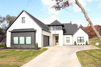 305 Glade Valley Rd, Azle, TX 76020