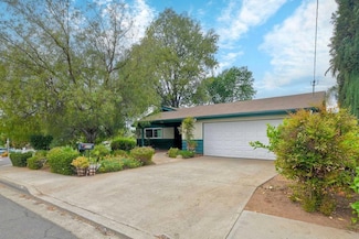 506 E 9th Ave, Escondido, CA 92025