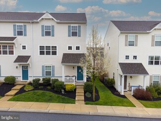 325 Cabot Cir, Willow Street, PA 17584