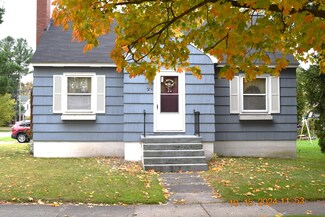924 Swinton St, Sault Sainte Marie, MI 49783
