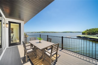 96 Palisades Yacht Club Dr, Lake Ozark, MO 65049