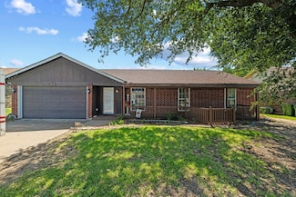 6219 Hott Springs Dr, Arlington, TX 76001