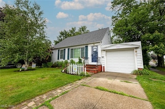 1639 Longwood Dr, Cleveland, OH 44124