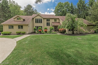 4080 Chagrin River Rd, Chagrin Falls, OH 44022