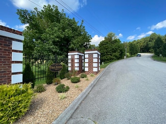 222 Polo Dr, Blountville, TN 37617