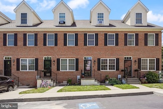 612 Crossing Ct, Kennett Square, PA 19348