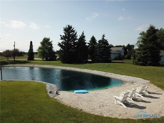 22459 W Bittersweet Ln, Curtice, OH 43412