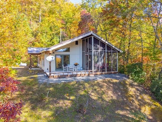 1396 High Splendor Dr, Robbinsville, NC 28771