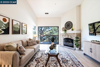 1733 S Villa Way, Walnut Creek, CA 94595