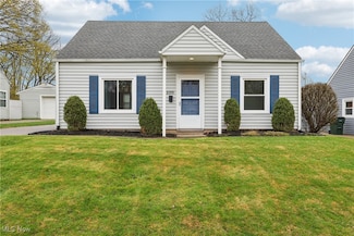 2299 Suncrest Dr, Cuyahoga Falls, OH 44221