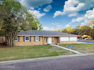 1602 Jasmine Dr, Opelousas, LA 70570