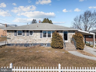 41 E Champlain Ave, Wilmington, DE 19804