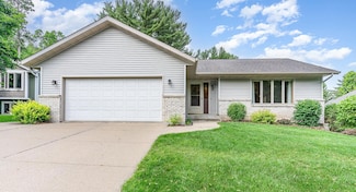 739 Hallstrom Dr, Red Wing, MN 55066