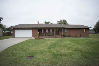 322 E Monroe St, Burrton, KS 67020
