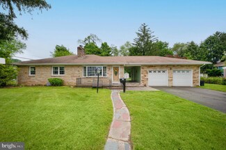 318 Sutherland Rd, Ewing, NJ 08618