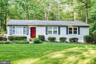 36915 W Lakeland Dr, Mechanicsville, MD 20659