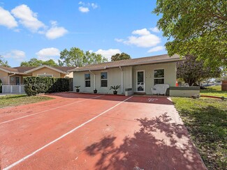 13852 SW 46th Ln, Miami, FL 33175