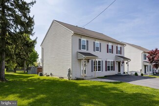 968 Maple St, Honey Brook, PA 19344