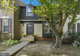 9611 Scotch Haven Dr, Vienna, VA 22181