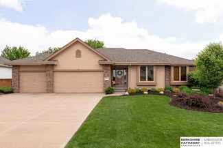 8701 S 97th Ave, La Vista, NE 68128