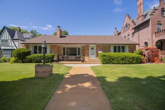 1353 Summit Ave, Saint Paul, MN 55105