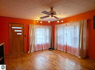 4132 Main St, Kingsley, MI 49649