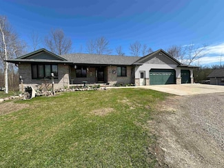 2630 Monette Rd, Little Suamico, WI 54141