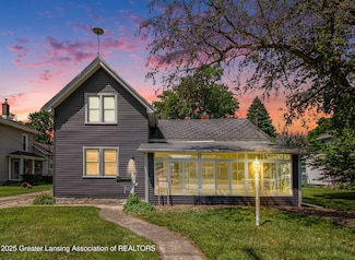 516 S Cochran Rd, Charlotte, MI 48813