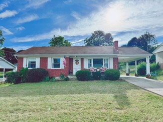 210 George St, Staunton, VA 24401