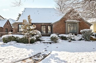 1116 Bedford Dr, Nichols Hills, OK 73116