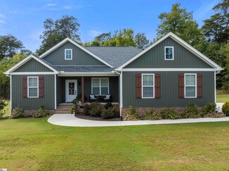 910 N Rutherford Rd, Taylors, SC 29687