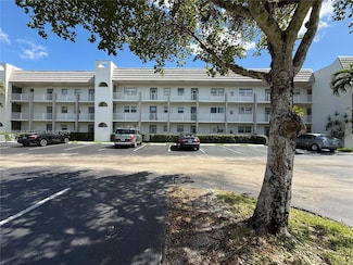 8450 Sunrise Lakes Blvd Unit 111, Sunrise, FL 33322