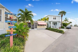 580 Nettles Blvd, Jensen Beach, FL 34957