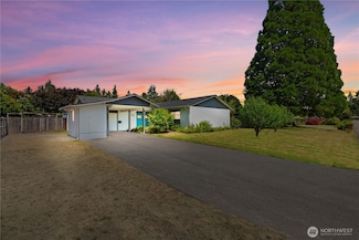 1203 137th St E, Tacoma, WA 98445
