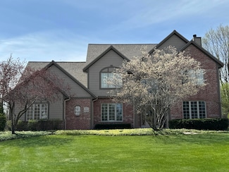 N52W16103 Bette Dr, Menomonee Falls, WI 53051