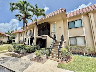 318 Lakeview Dr Unit 203, Weston, FL 33326