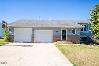 710 10th Ave SW, Jamestown, ND 58401