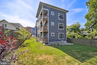 6914 Willow St NW Unit 1, Washington, DC 20012