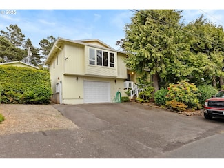 5360 Palisades Dr, Lincoln City, OR 97367