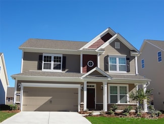 79 Silverthorne Ct, Hendersonville, NC 28792
