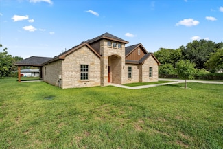 639 Legendary Ln, Gun Barrel City, TX 75156