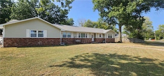 202 W Alfred St, Mulberry, KS 66756