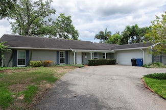 3275 Walnut St NE, Saint Petersburg, FL 33704