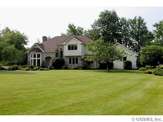 14 Trout Creek Run, Honeoye Falls, NY 14472