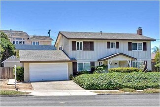 5267 Vickie Dr, San Diego, CA 92109