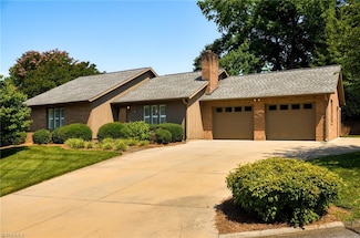 211 Chadbourne Dr, Winston-Salem, NC 27104