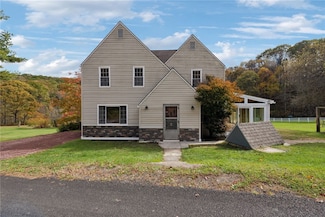1086 Quecreek Rd, Somerset, PA 15501