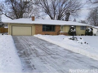 1389 Clarmar Ave W, Roseville, MN 55113